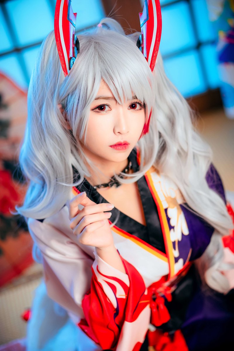 探索二次元世界的美：《落日最美的地方》歌词与歌谱的视觉盛宴